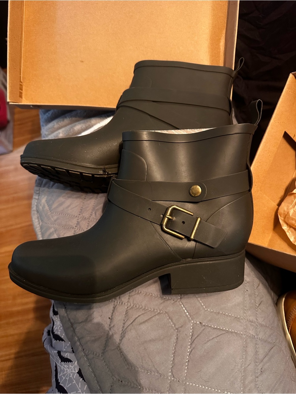 DARK green Buckle Rain Ankle Boots by Lucky Brand size 9